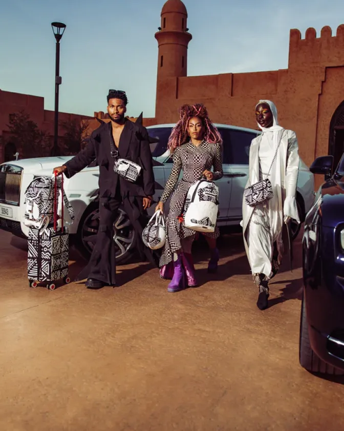 A.I.8 AFRICAN INTELLIGENCE - ORIGIN STORY SHARK HANDBAG
