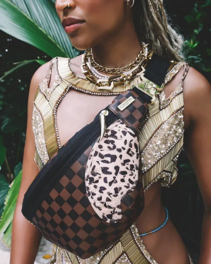 A.i.3 THE LEGACY SAVVY CROSSBODY