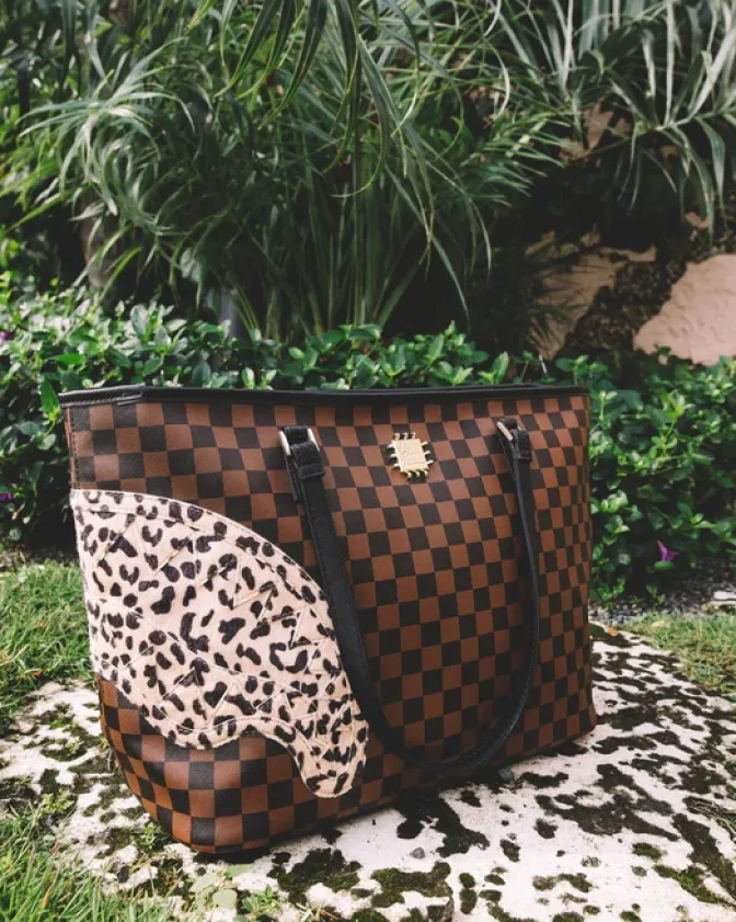 A.i.3 THE LEGACY TOTE