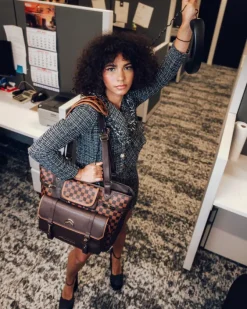 CHECKMATE ROYALE TOTE