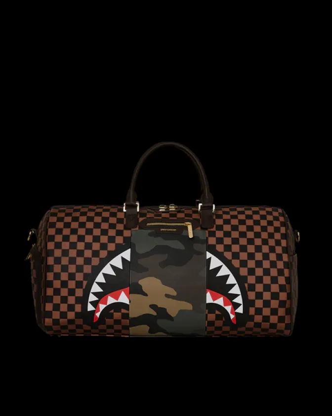 EXTERIOR GOLD ZIP POCKET SHARKS IN PARIS DUFFLE