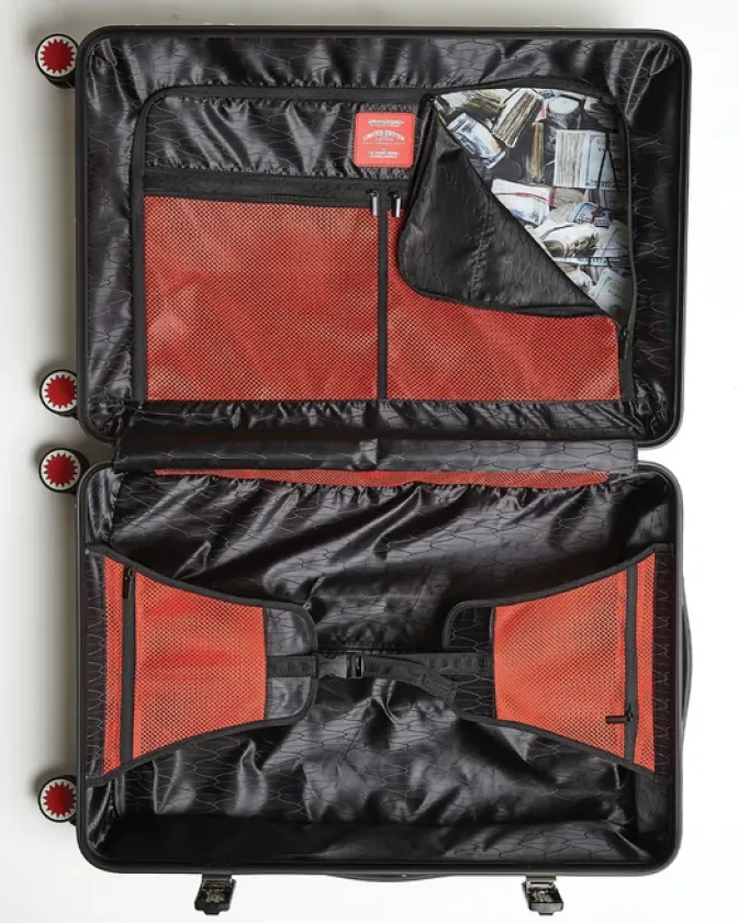 JUNGLE PARIS 29.5u201d FULL-SIZE SHARKITECTURE LUGGAGE