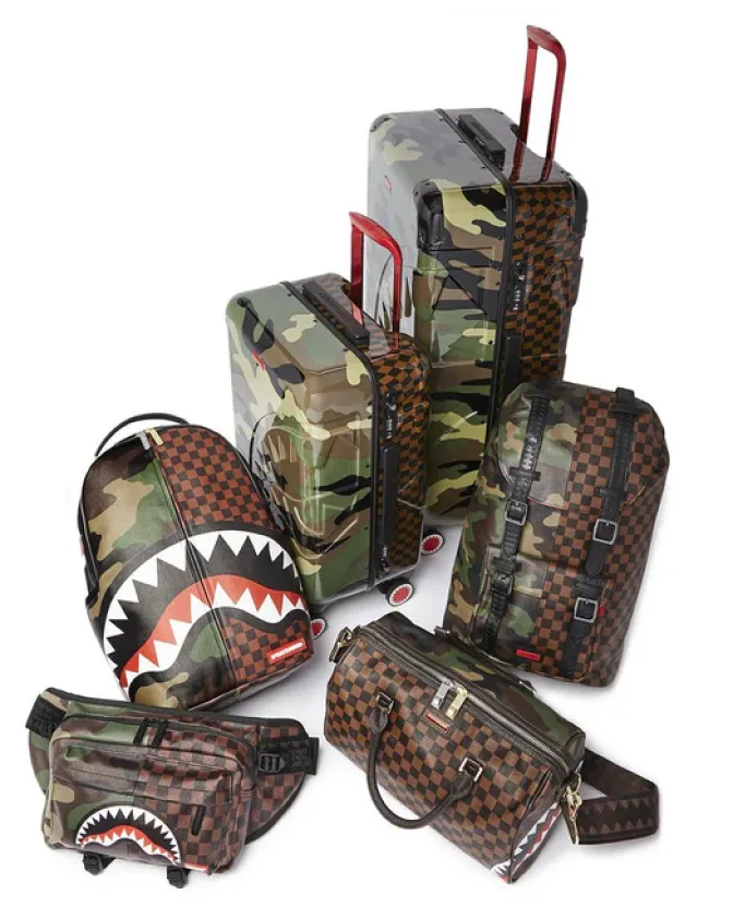 JUNGLE PARIS 29.5u201d FULL-SIZE SHARKITECTURE LUGGAGE