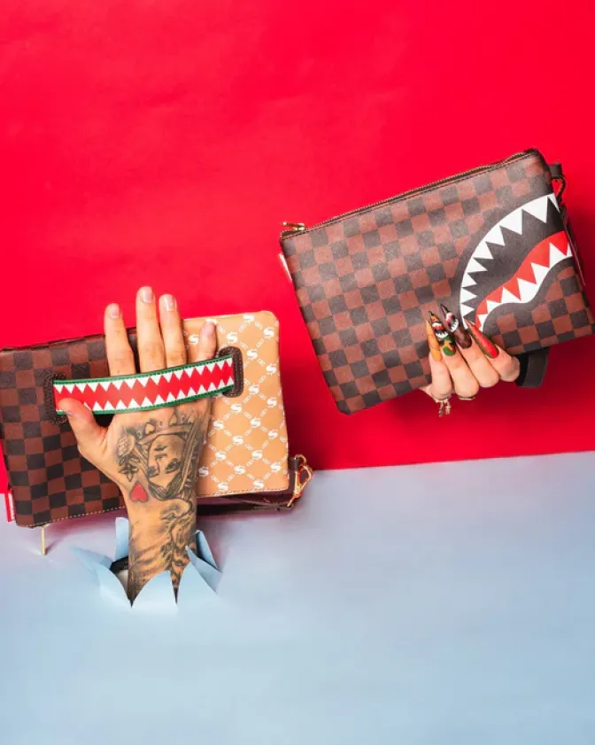 PARIS VS FLORENCE CROSSOVER CLUTCH