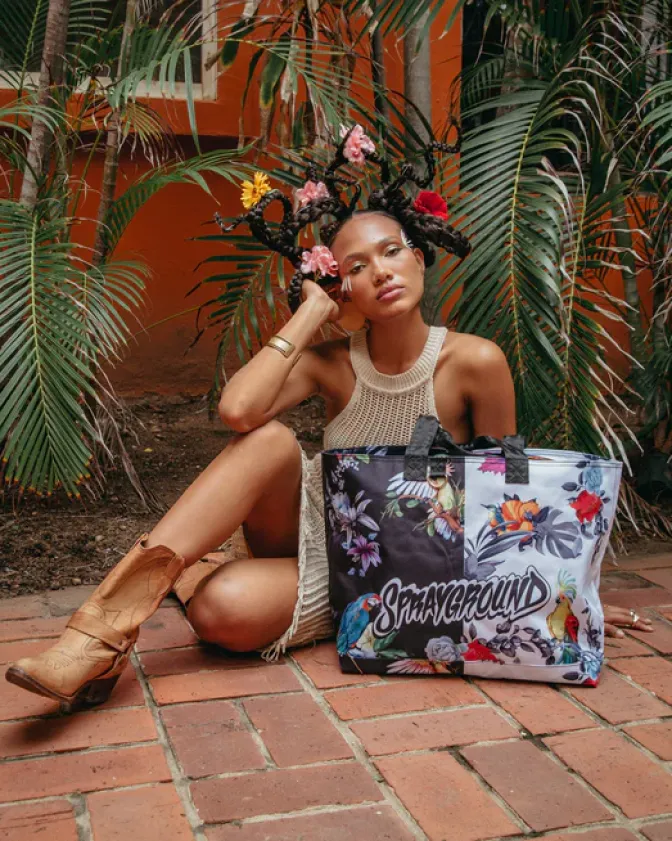 SHADOW FLIGHT BEACH TOTE