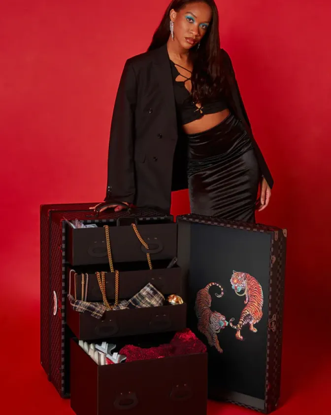 VANQUISH II WARDROBE TRUNK