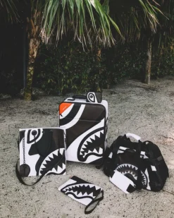 V.V.I.P. CROSSOVER CLUTCH